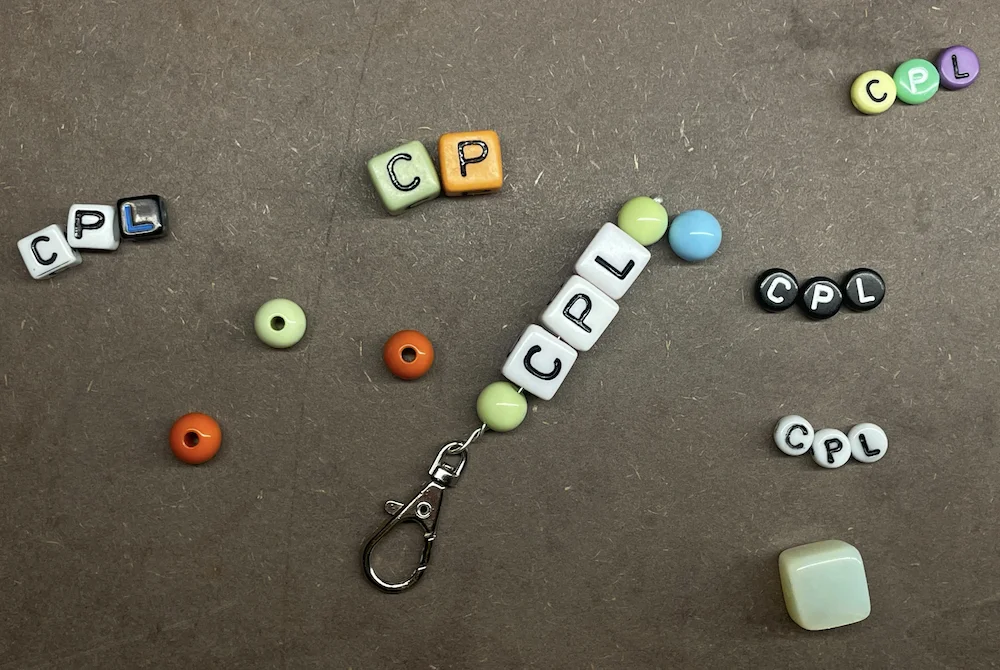 CPL Freundschaftsband aus Buchstabenperlen